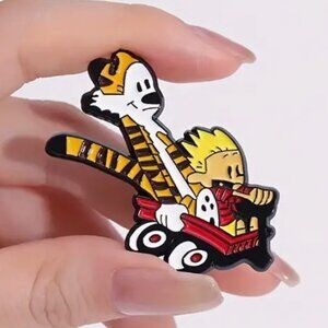 Calvin & Hobbes Collectible Enamel Pin NEW! 833TT4